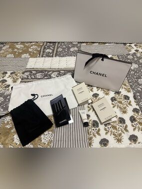 Chanel Fragrance & Beauty Gift Set